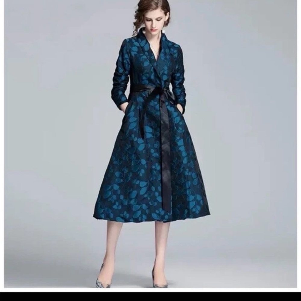 Elegant Blue Floral Women's coat dress